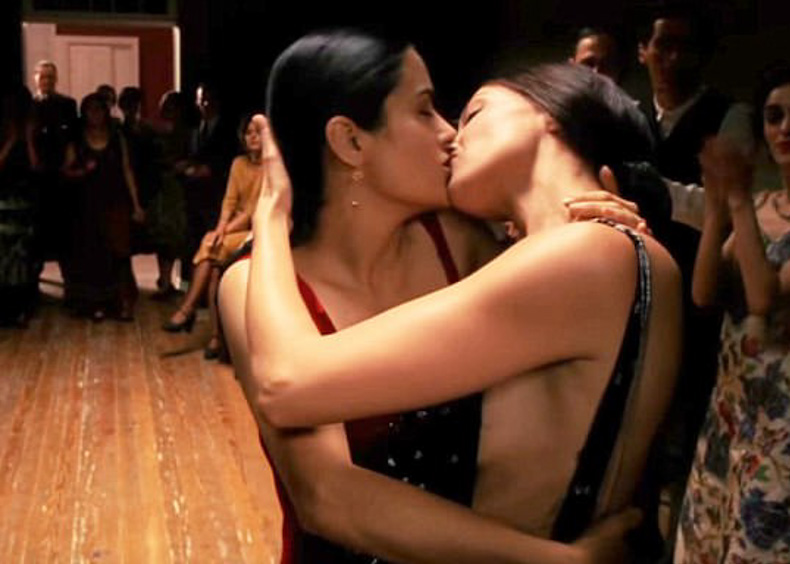 Lesbian Scenes - 40+ Sensual and Steamy Sapphic Love Scenes image pic